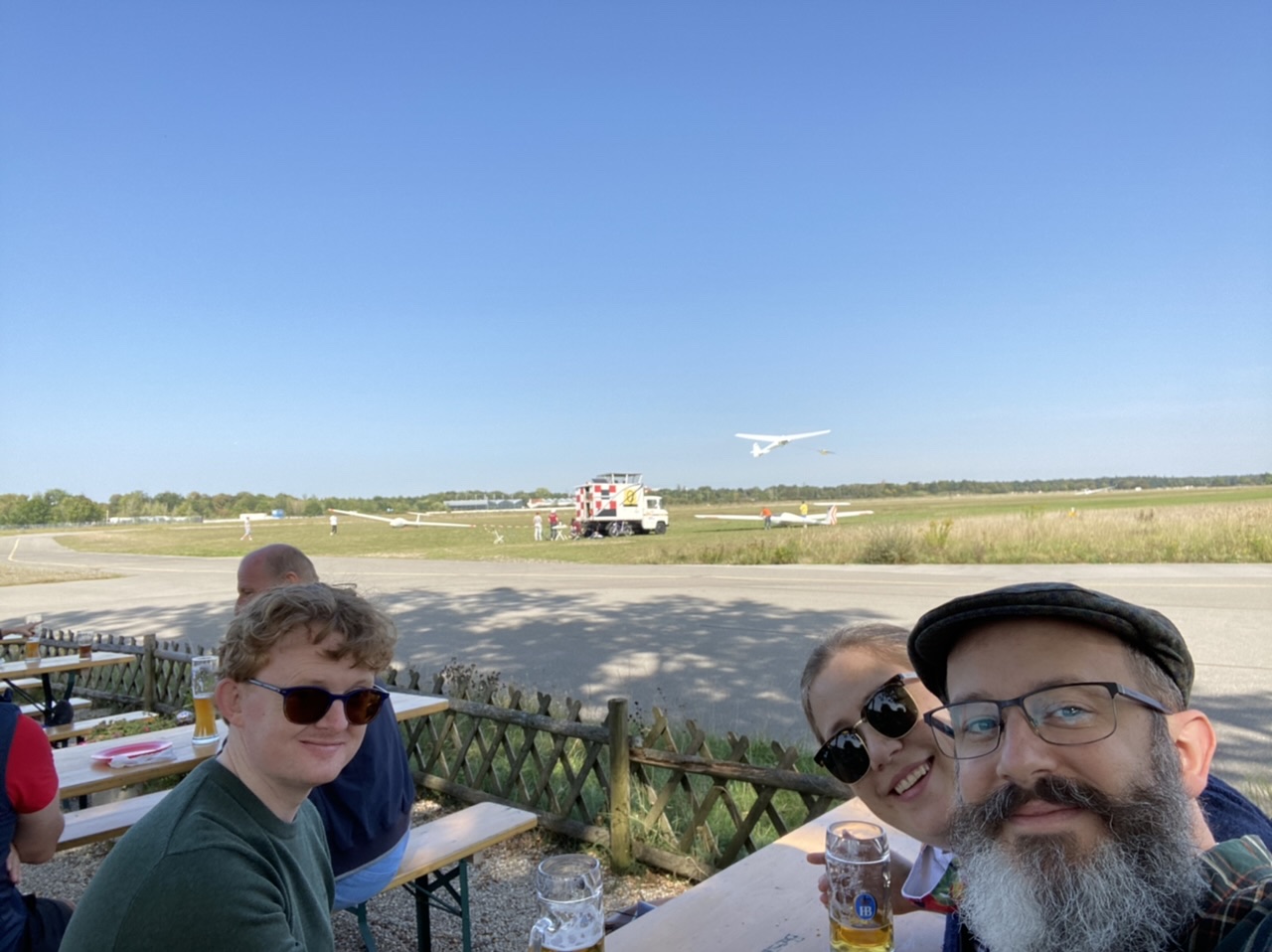 Biergarten am Flugplatz